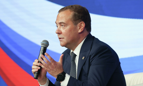 Медведев оценил вероятность войны между Россией и НАТО