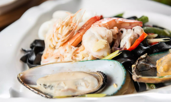 Шоколадки и семечки оказались полезны из-за этого жизненно важного элемента